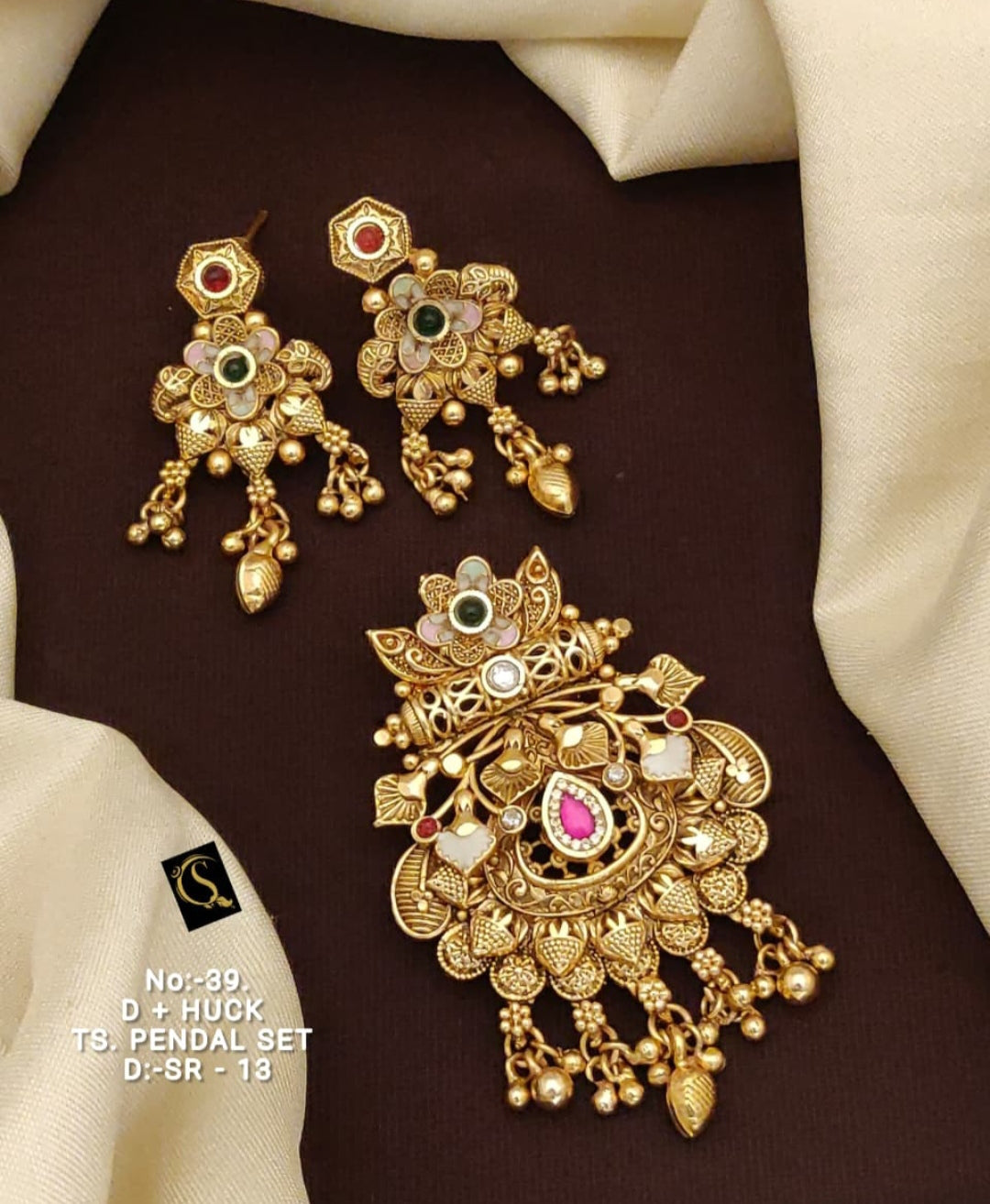 Ruby Regalia Pendant Set