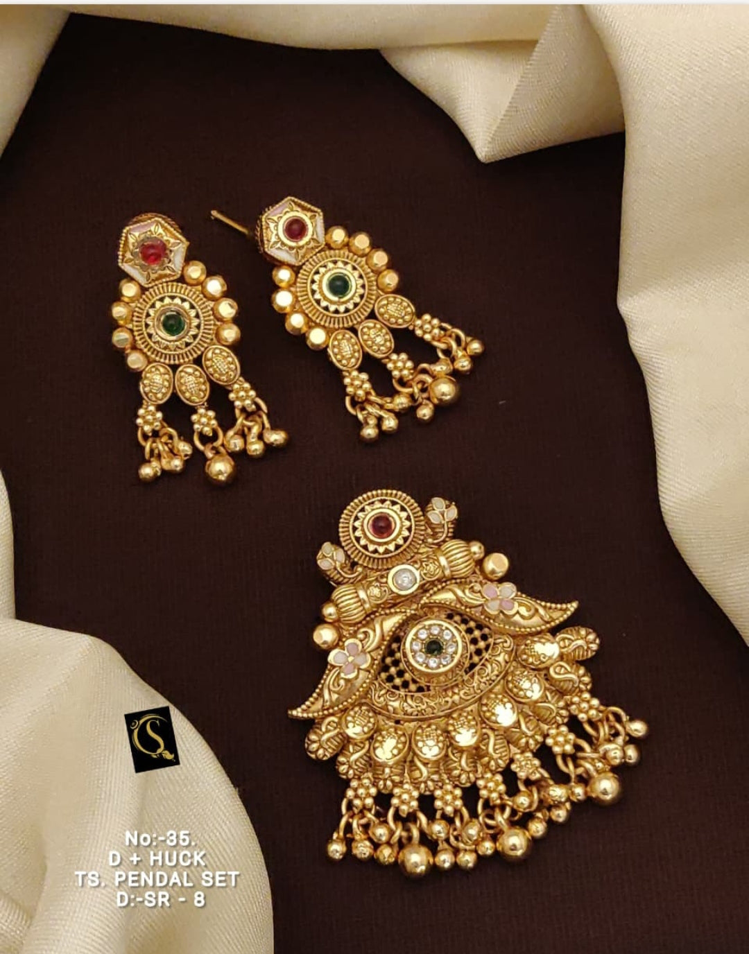 Floral Royal Charm Pendant Set