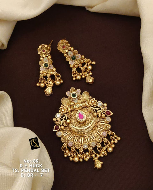 Royal Mandala Pendant Set